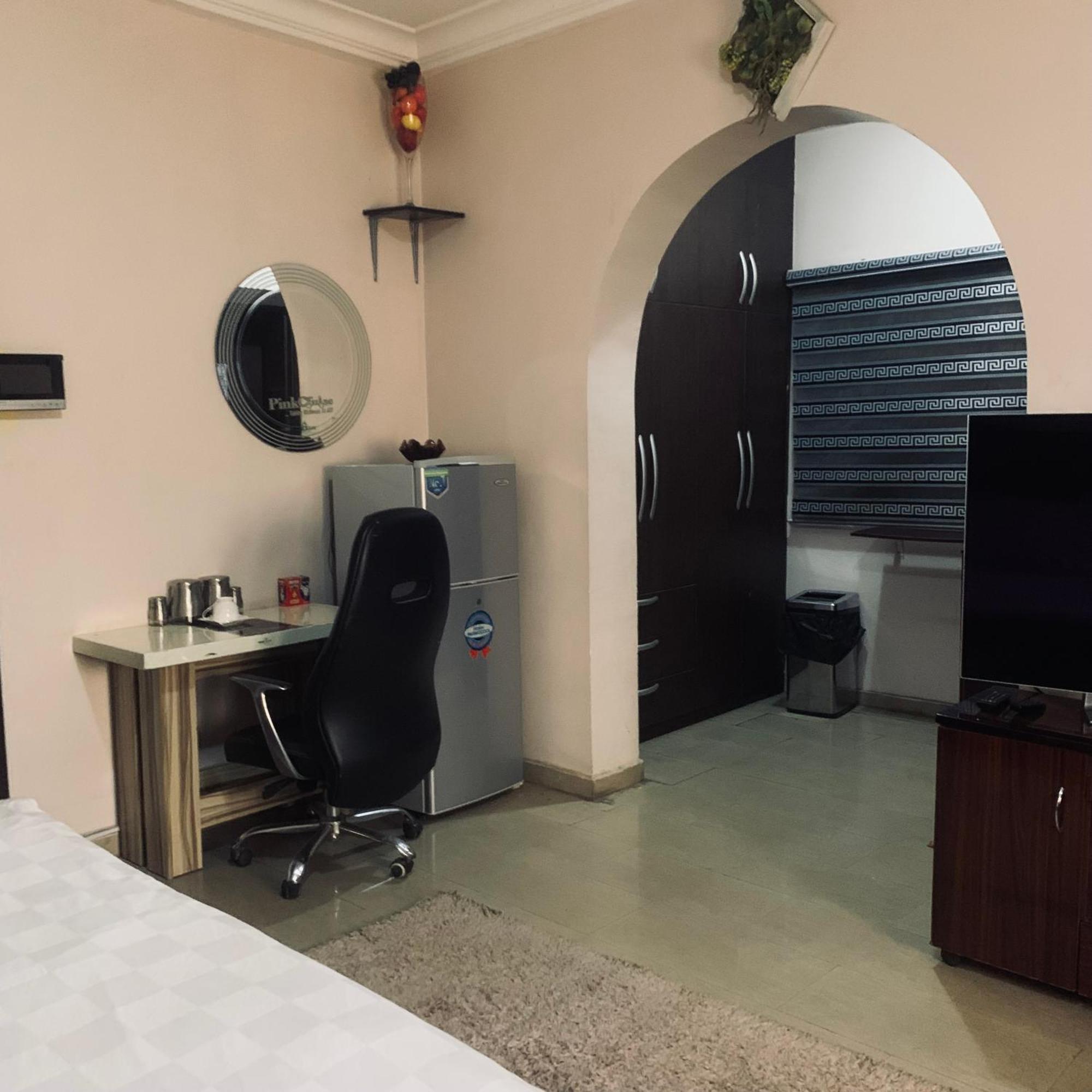Health Plaza Abuja Aparthotel Exterior foto