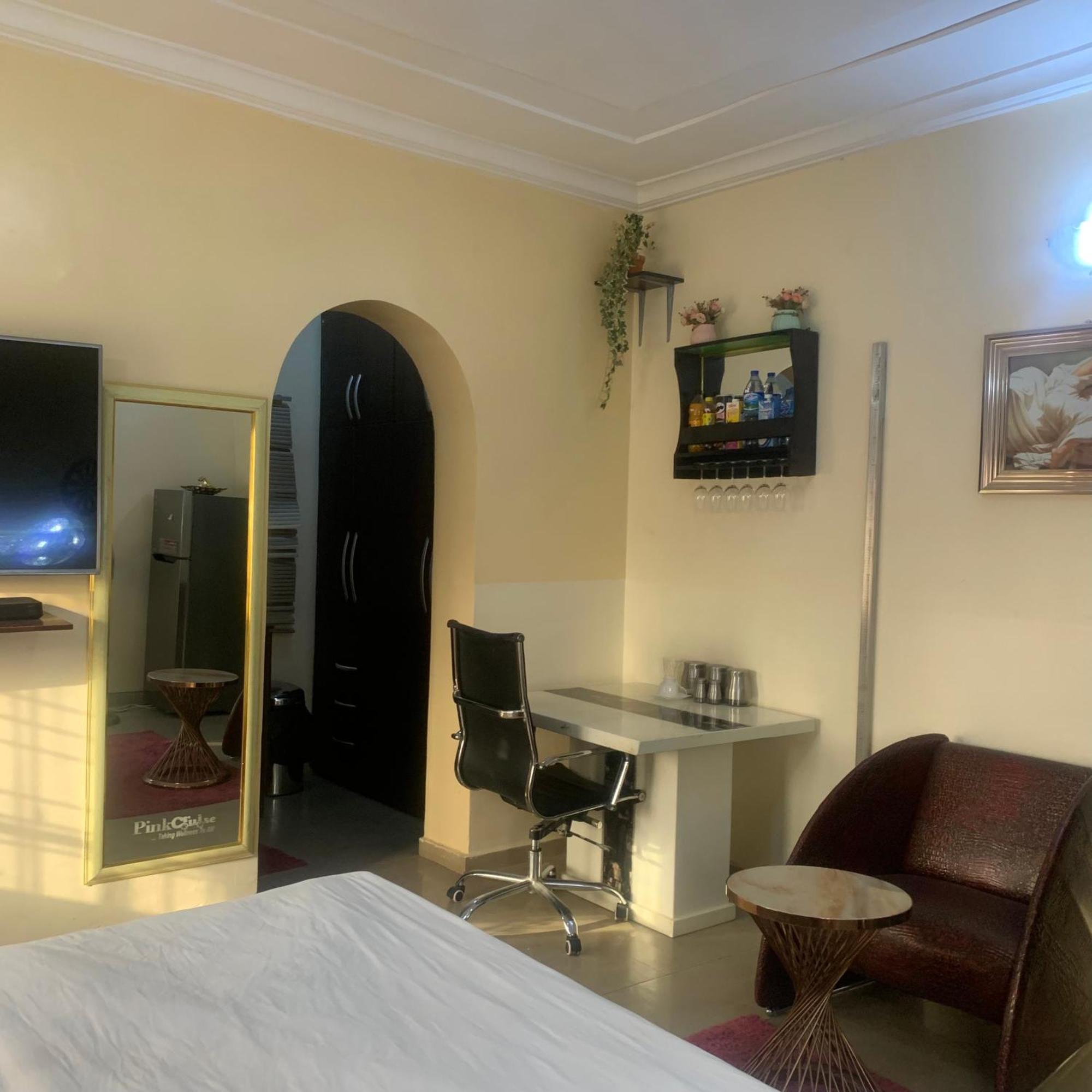 Health Plaza Abuja Aparthotel Exterior foto