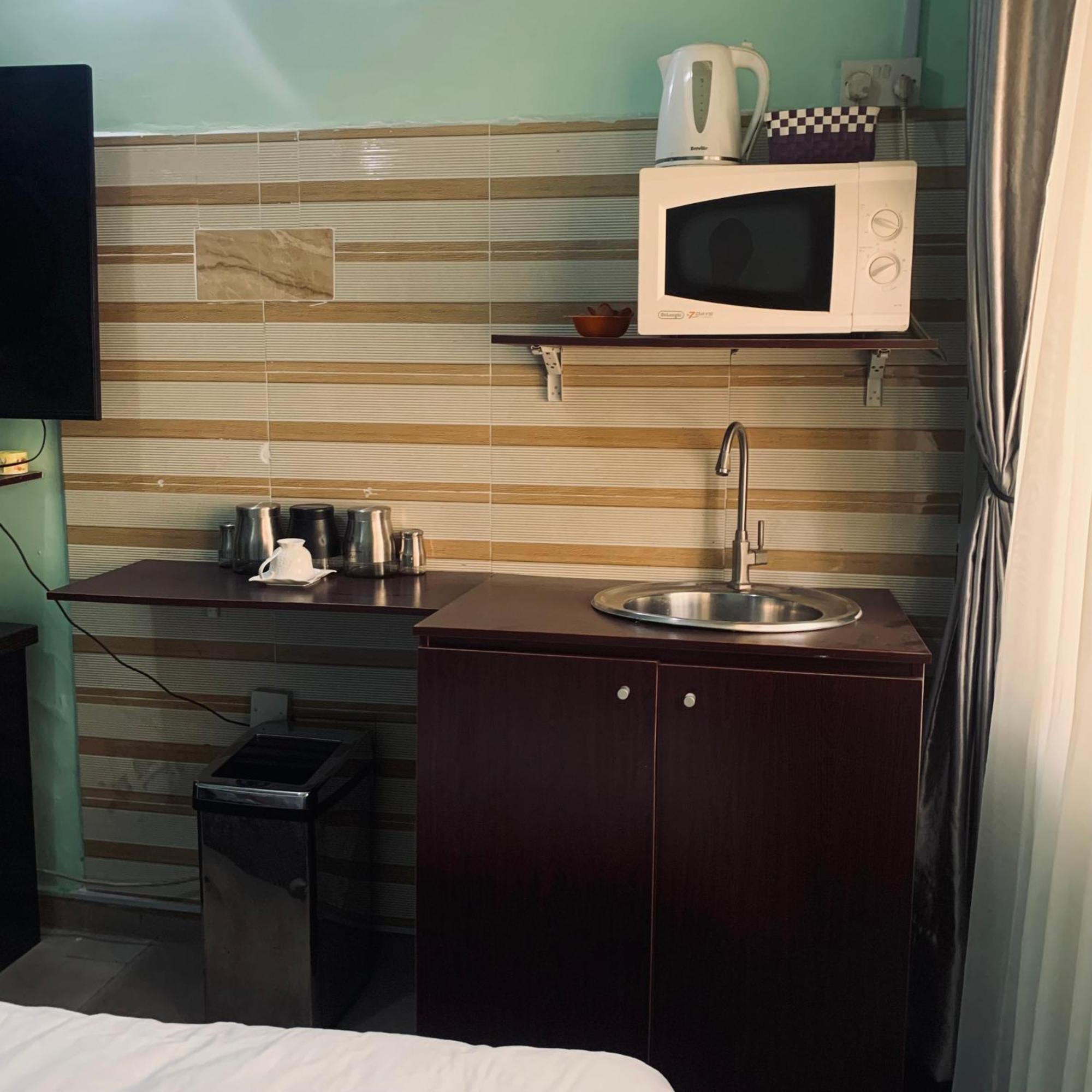Health Plaza Abuja Aparthotel Exterior foto